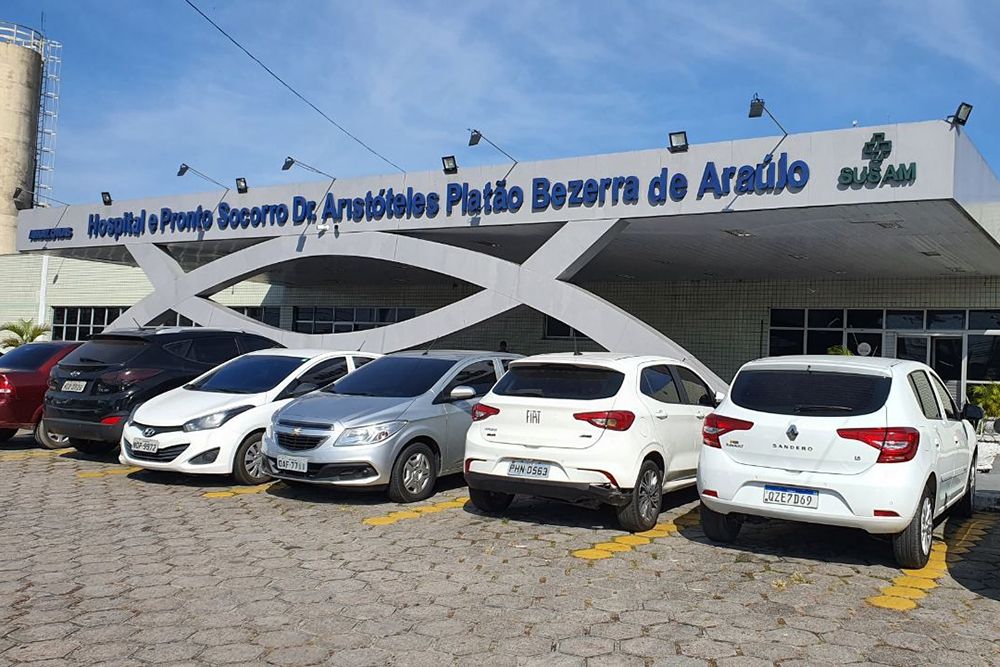 Cantor de forró é baleado nas costas por pistoleiro em bar de Manaus