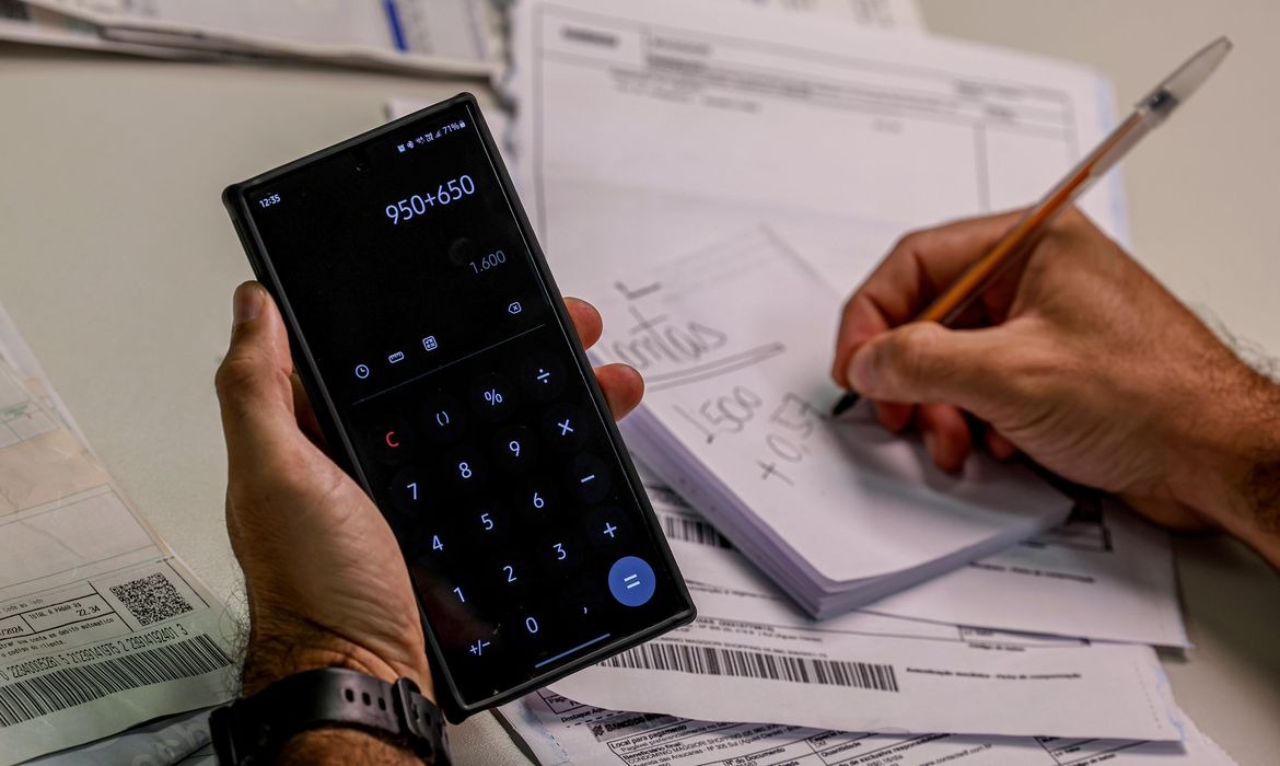 Mais de 135 mil amazonenses têm dívidas que podem ser quitadas em mutirão