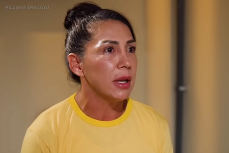 Mãe de Djidja Cardoso deixa prisão e passa a usar tornozeleira eletrônica