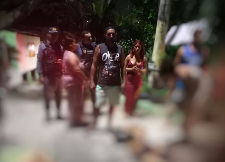 Dois homens são baleados após tiroteio entre facções