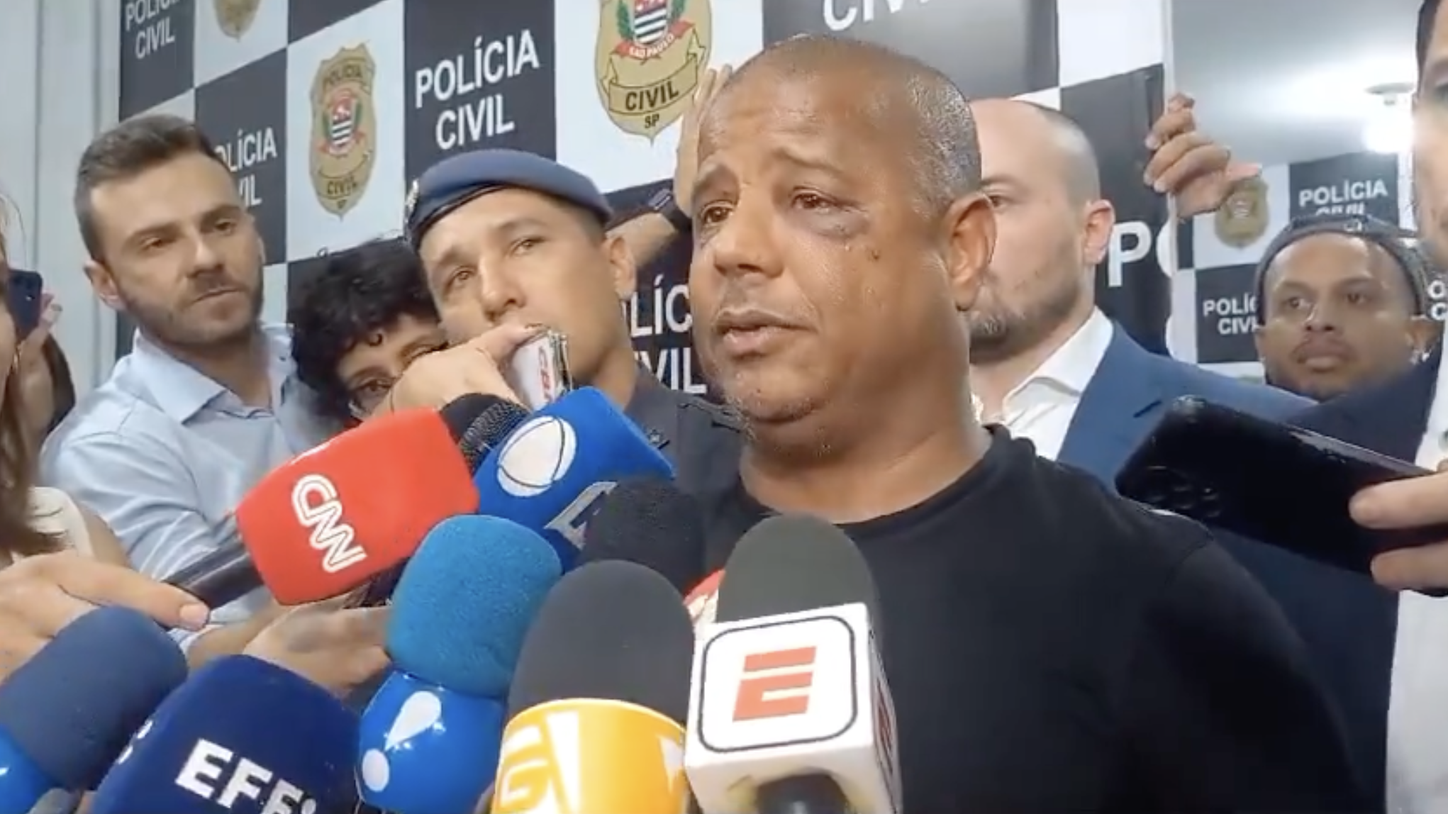 Vídeo: Cativeiro de Marcelinho Carioca tinha camisinha aberta e remédios em nome dele