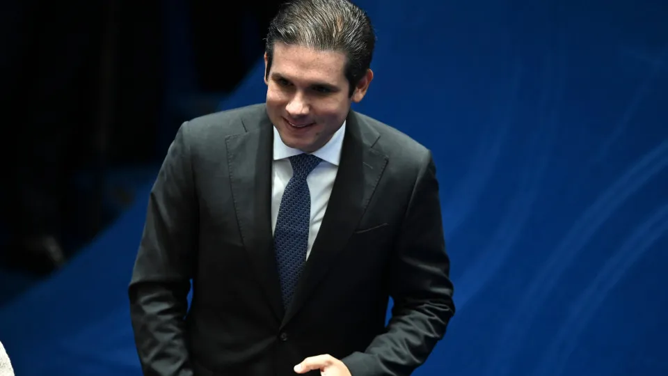 Hugo Motta emprega caseiro de fazenda em seu gabinete na Câmara dos Deputados