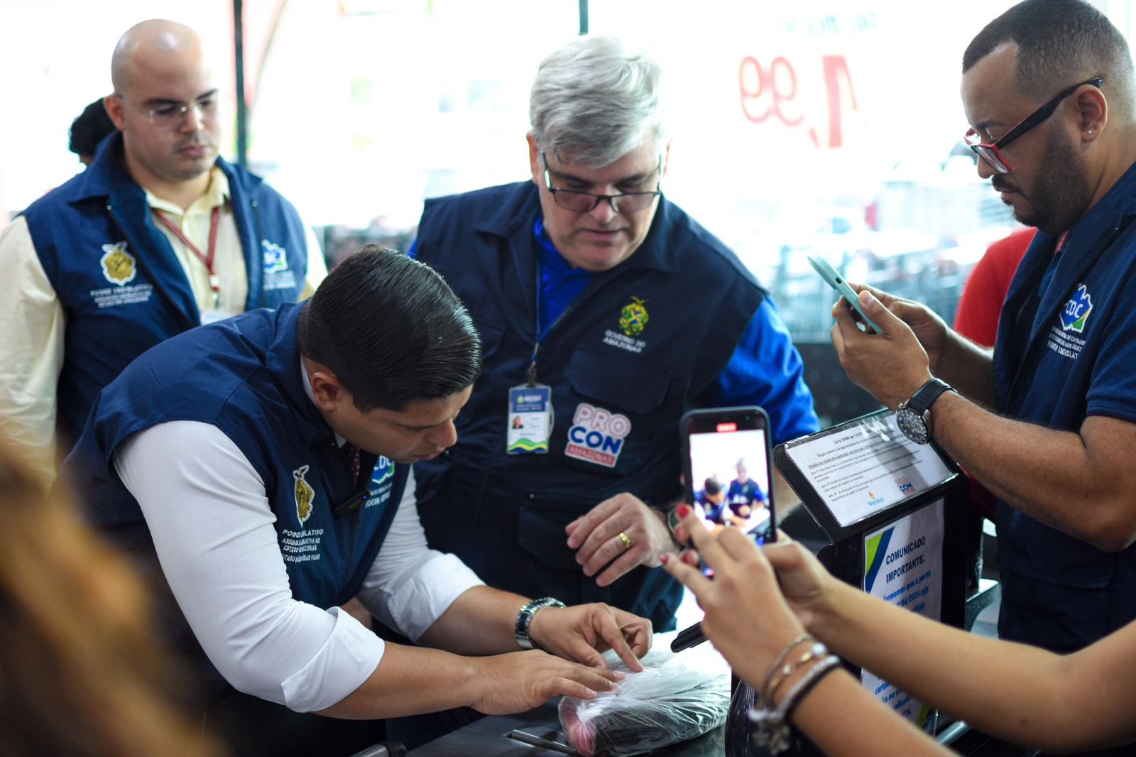 Supermercado é autuado por venda de peixe com peso diferente entre balanças