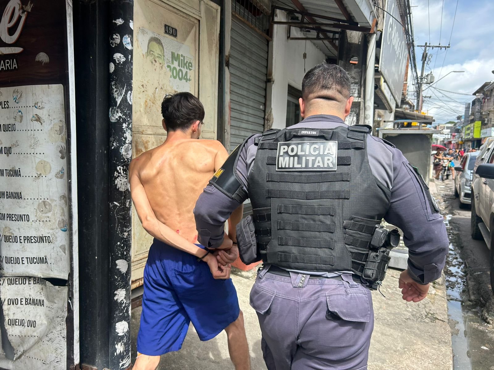 Suspeito de assassinar vizinho  a facadas no bairro Coroado é preso