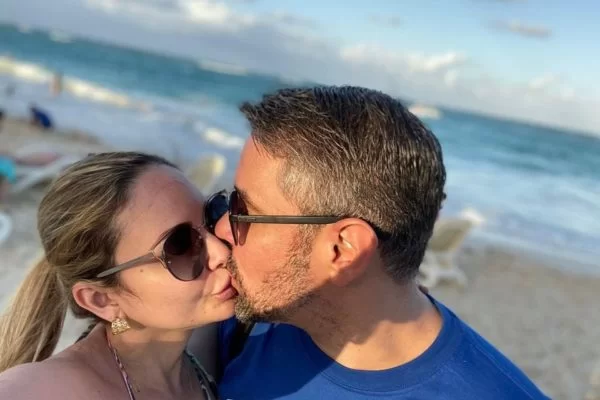 Médica casada com ex-prefeito é encontrada morta em quarto de hotel