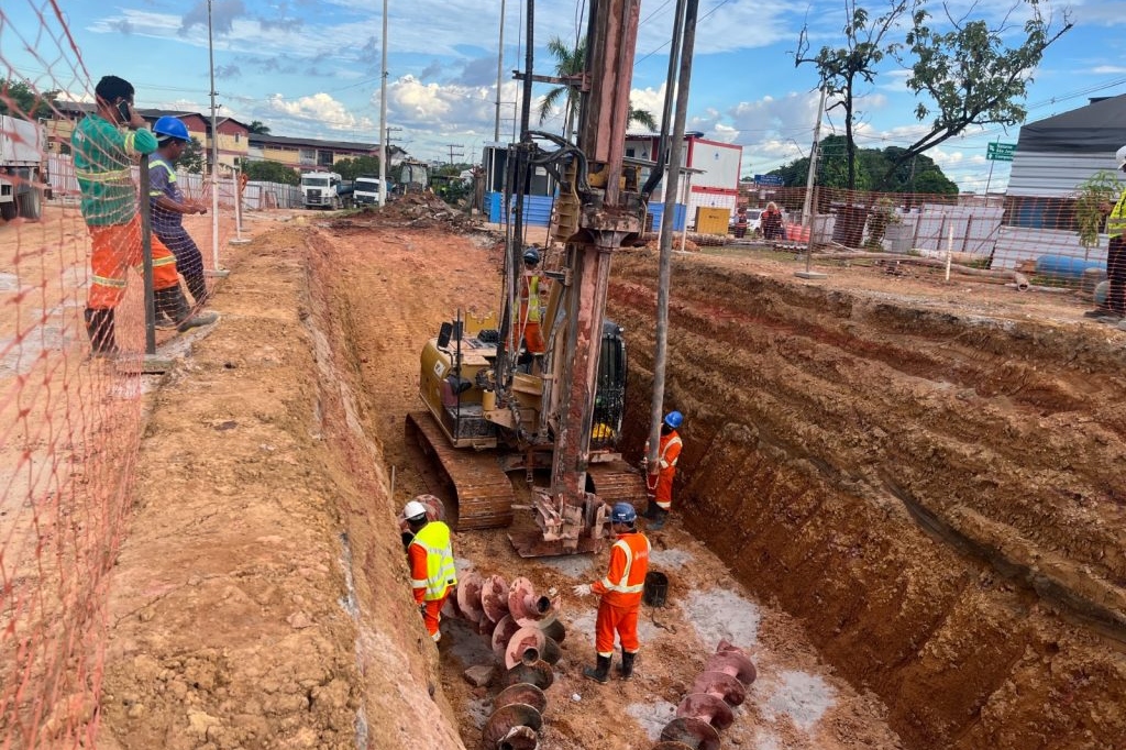 Construção do complexo Passarão avança com implantação de estacas