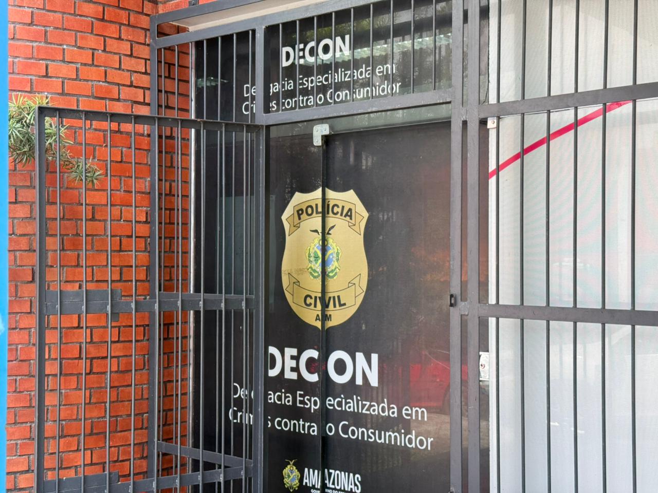 Casal é por aplicar golpes com agência de viagens e causar prejuízo de mais de R$ 100 mil