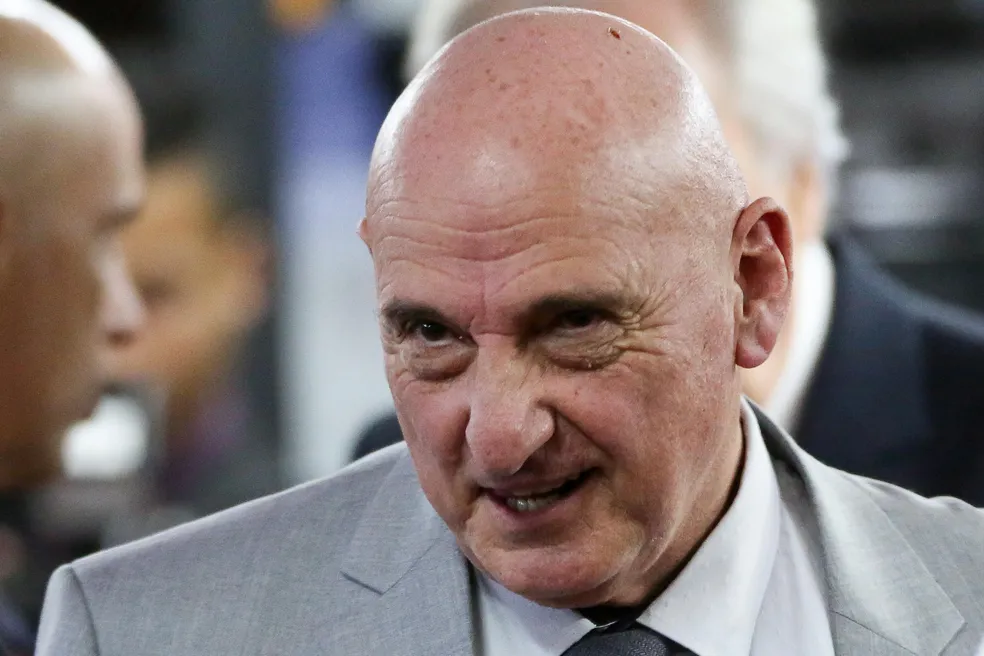 Ex-ministro do GSI presta depoimento à Polícia Federal