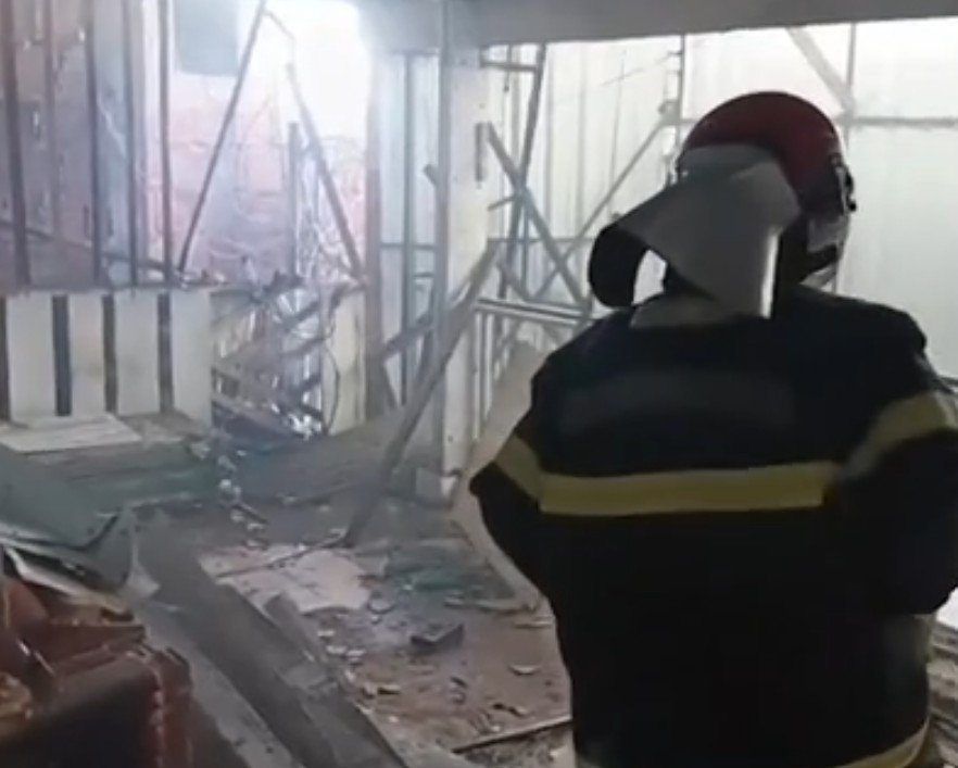 Novo incêndio atinge subestação de energia de loja no Centro de Parintins