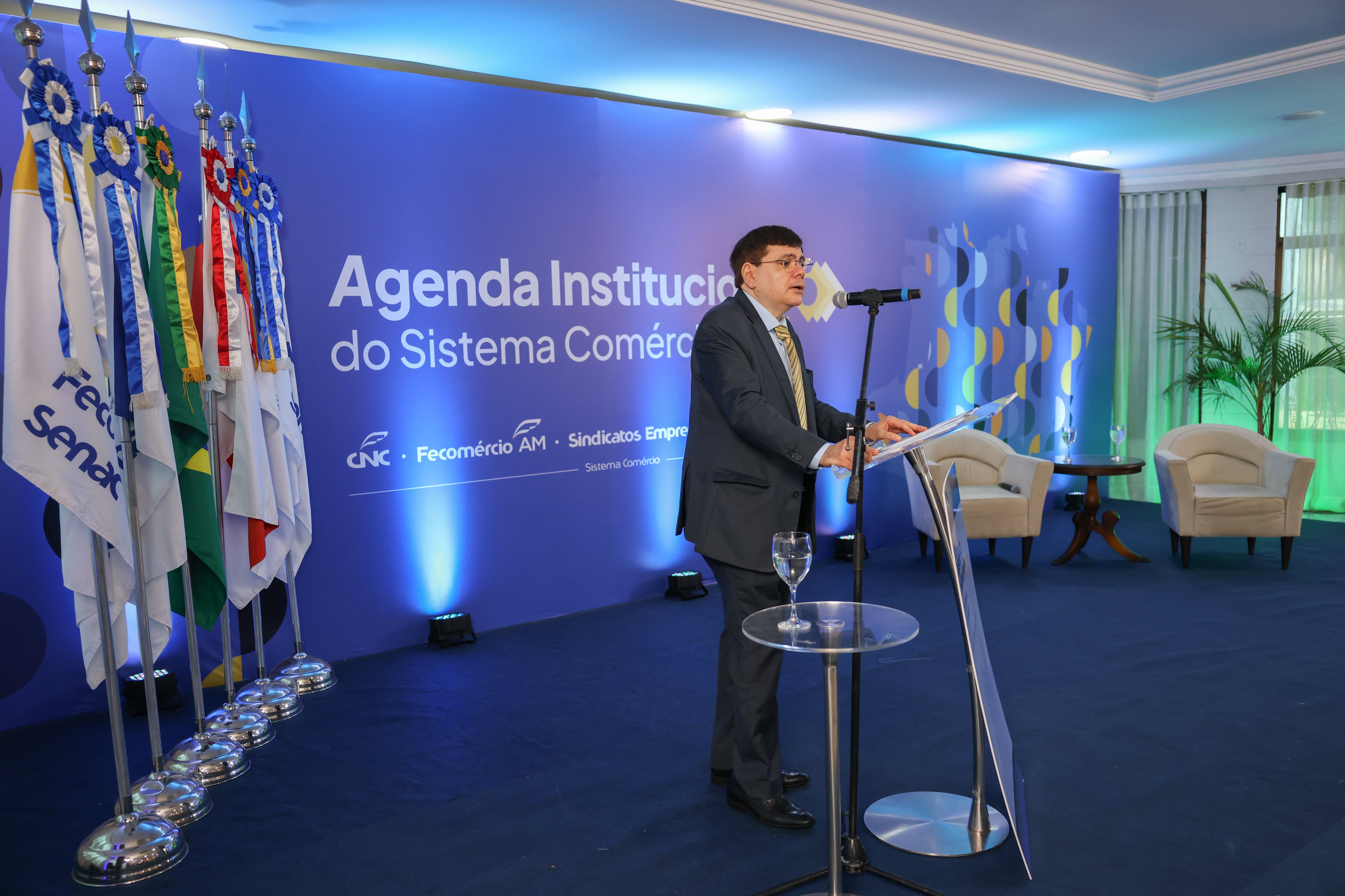 Fecomércio Amazonas promove diálogo com candidatos ao Senado