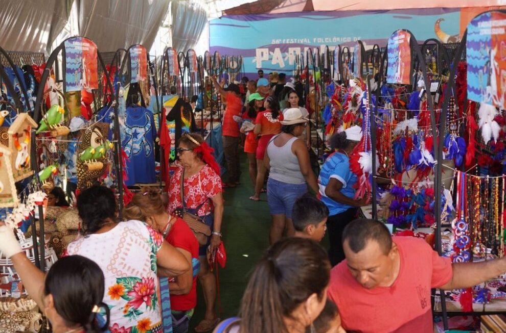 DPE-AM atua para evitar a falta de dinheiro em espécie durante o Festival de Parintins