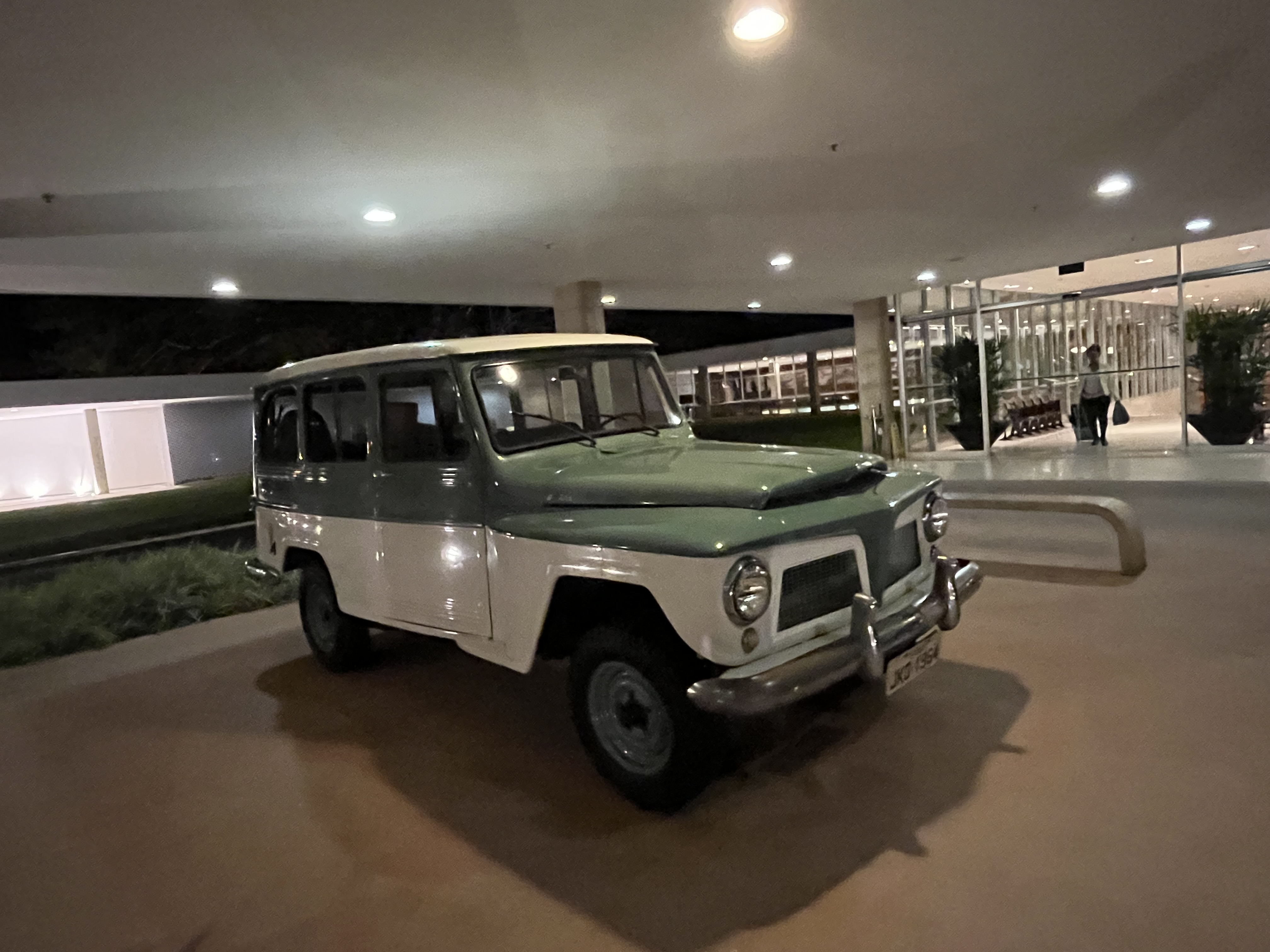 A RURAL DE JK –  Carro que Juscelino Kubitschek, na clandestinidade,  visitou Brasília pela última vez em 1972