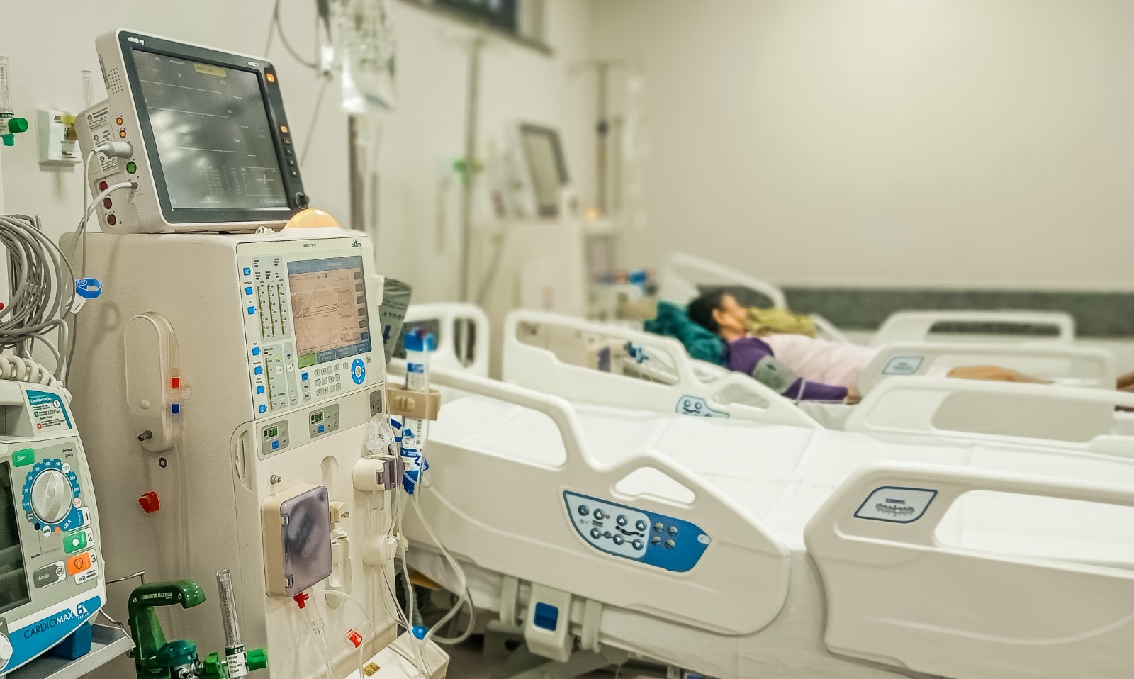 Hospital 28 de Agosto abre nova sala de hemodiálise