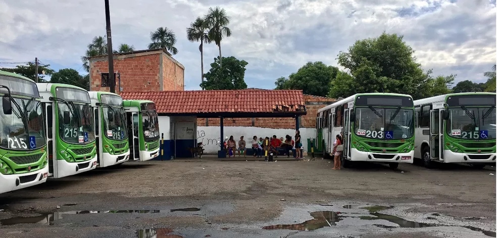 Ônibus voltam a circular com frota reduzida em Manaus após paralisação dos rodoviários