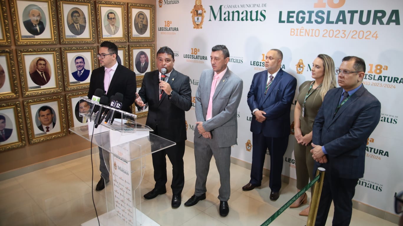 Prsidente da CMM, Caio André, fez anúncio em coletiva