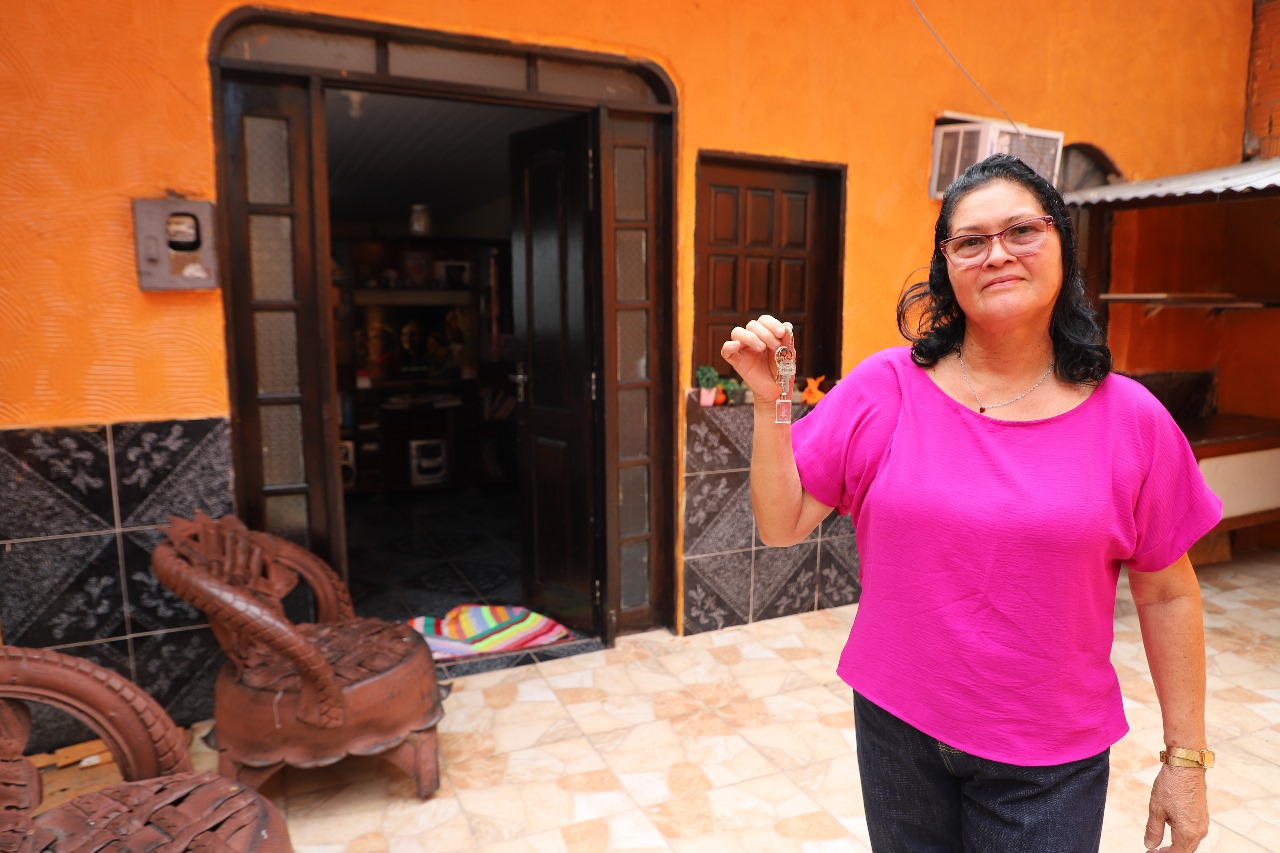 Prefeitura de Manaus entrega mais quatro casas reformadas pelo programa ‘Casa Manauara’