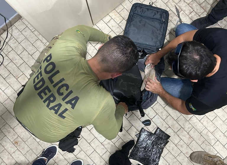 Colombiano é preso com quase 2 quilos de cocaína no Porto de Tabatinga