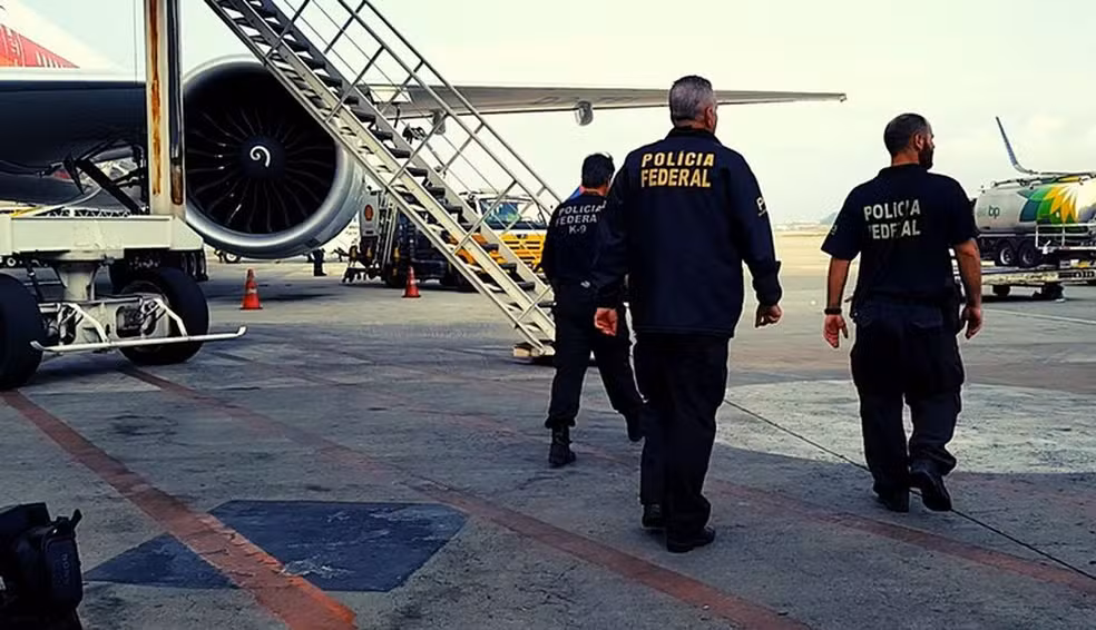 Policial federal que facilitava tráfico de drogas no Aeroporto de Manaus é condenado a prisão