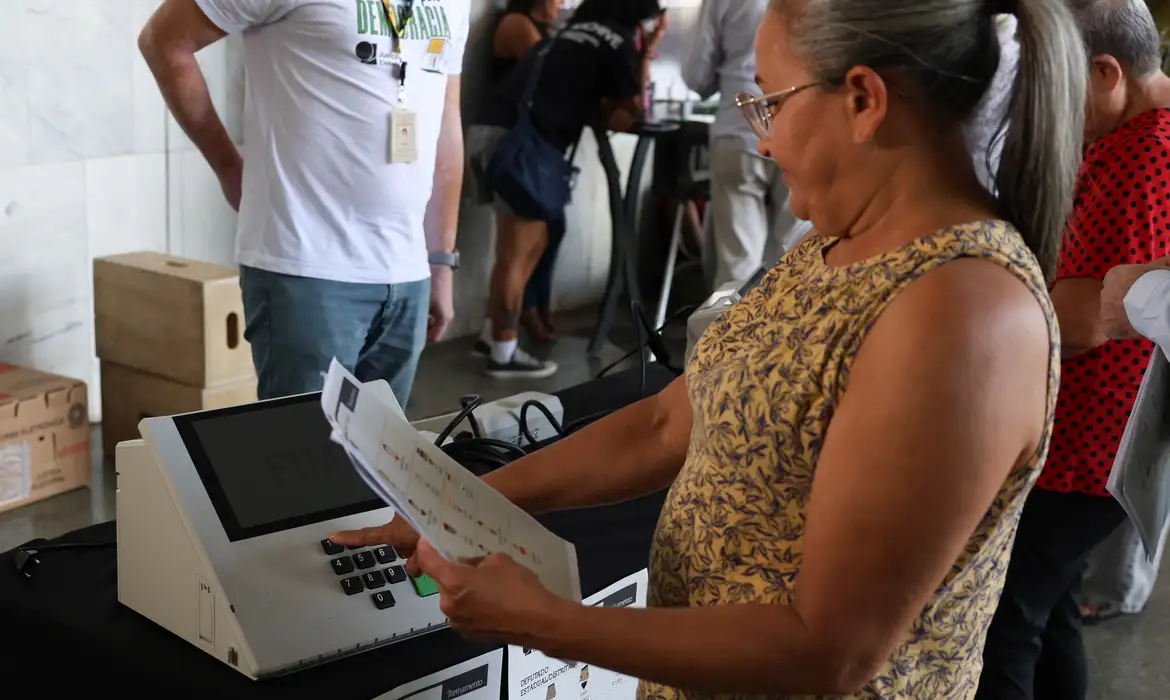 Eleição: homem, branco e empresário é perfil majoritário de candidatos