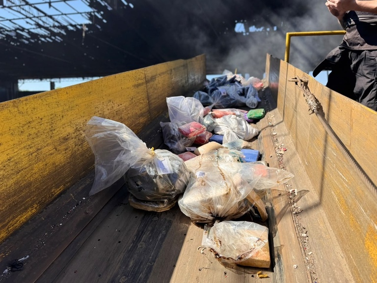 PF incinera mais de 3,5 toneladas de drogas em Manaus