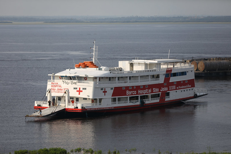 Barco São João XXIII realiza mais de 6 mil atendimentos na zona rural de Urucará