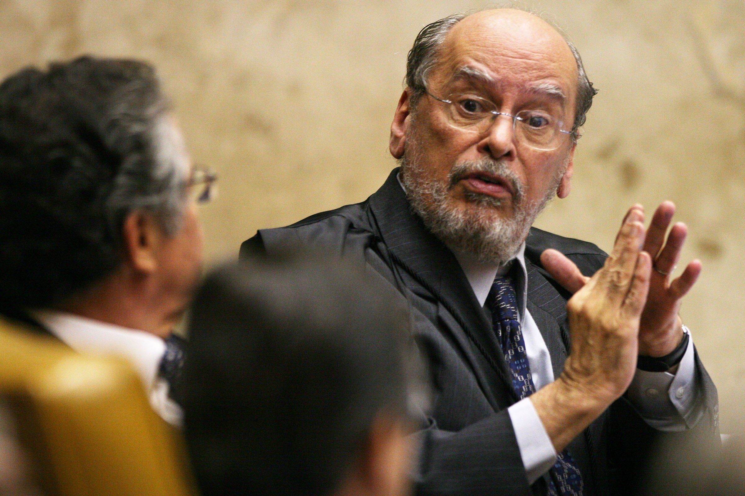 Autoridades homenageiam Sepúlveda Pertence, falecido hoje, em Brasília