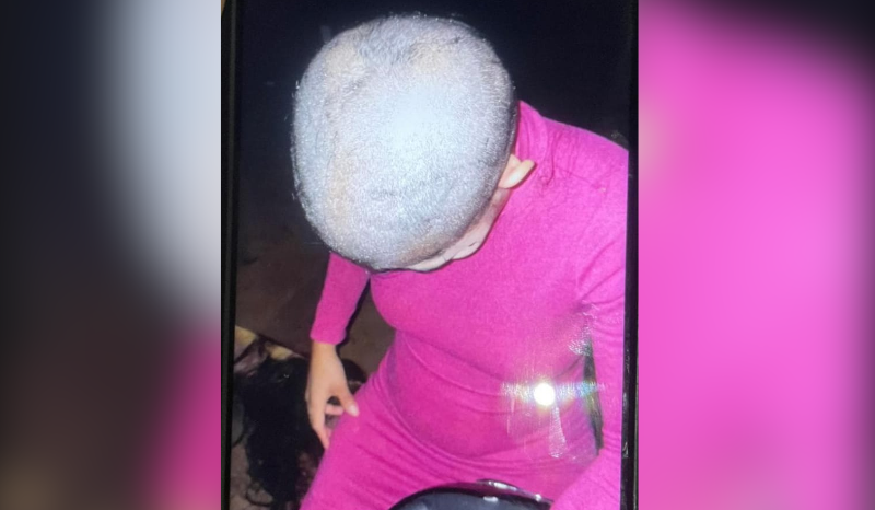 Vídeos: Blogueira tem cabelo raspado após agredir e acusar adolescente de roubo em Parintins