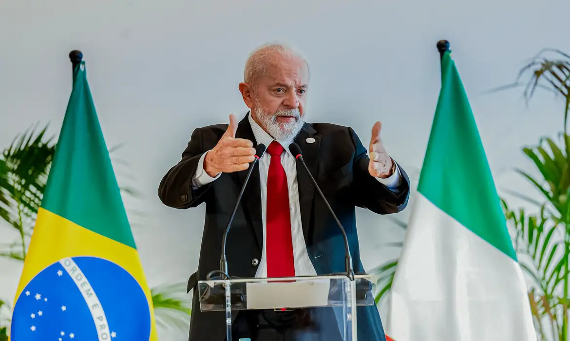 Lula diz que é contra o aborto, mas que PL é 'no mínimo uma insanidade'