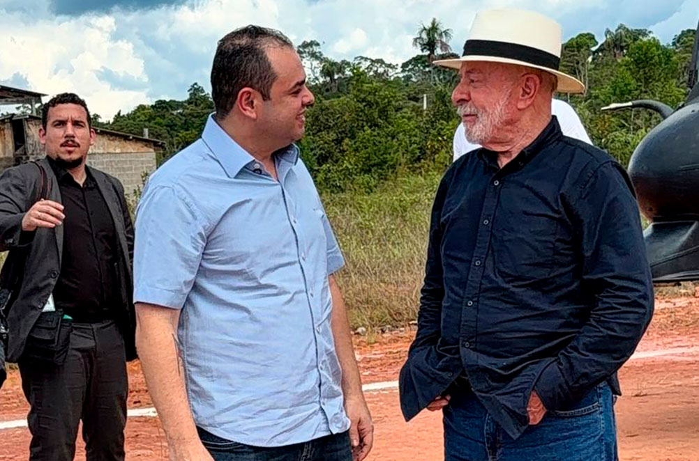 Roberto Cidade recebe Lula em Manaus e inspeciona BR-319 ao lado do presidente