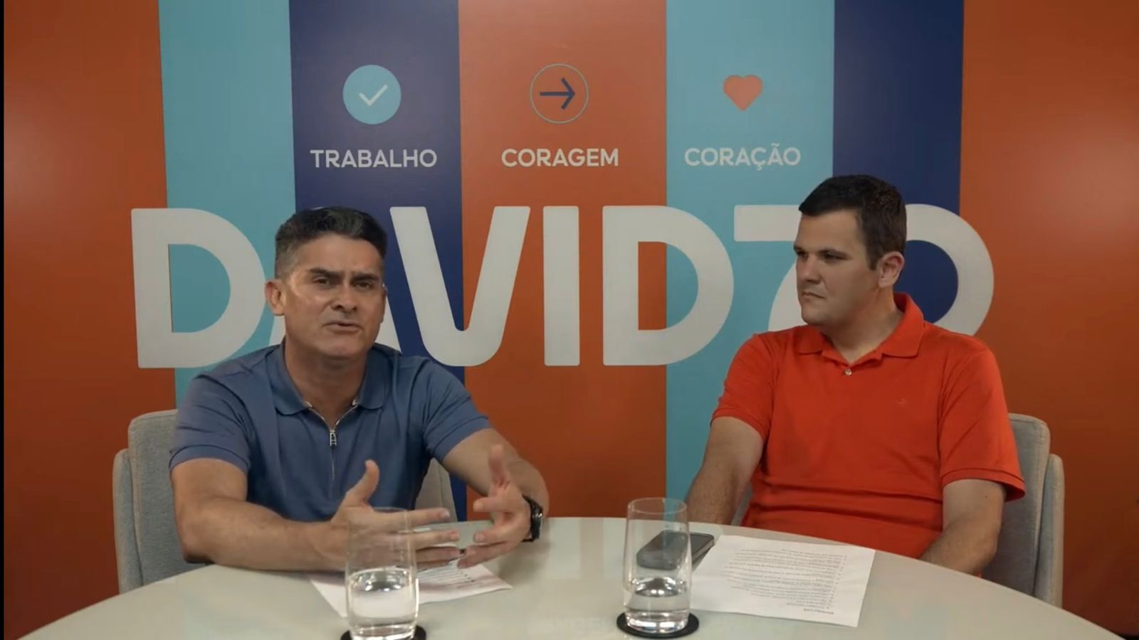 Em live, David Almeida e Renato Junior  apresentam propostas de campanha