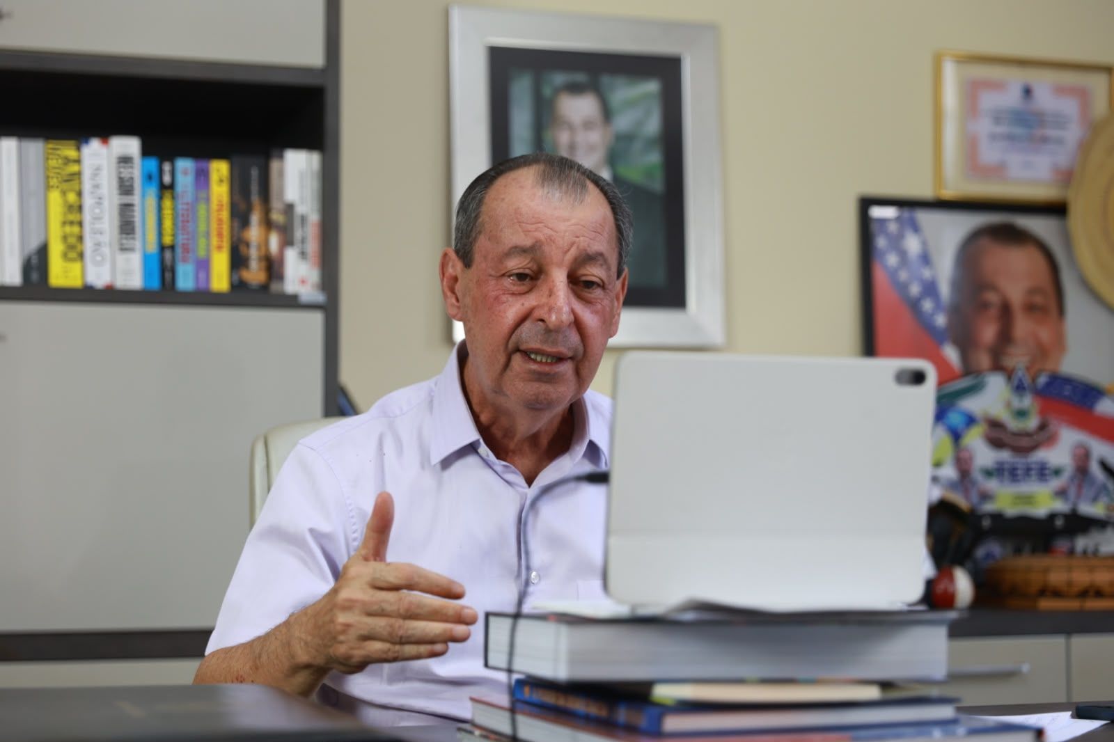 Omar prevê vitória para acabar com escala 6x1 dos trabalhadores