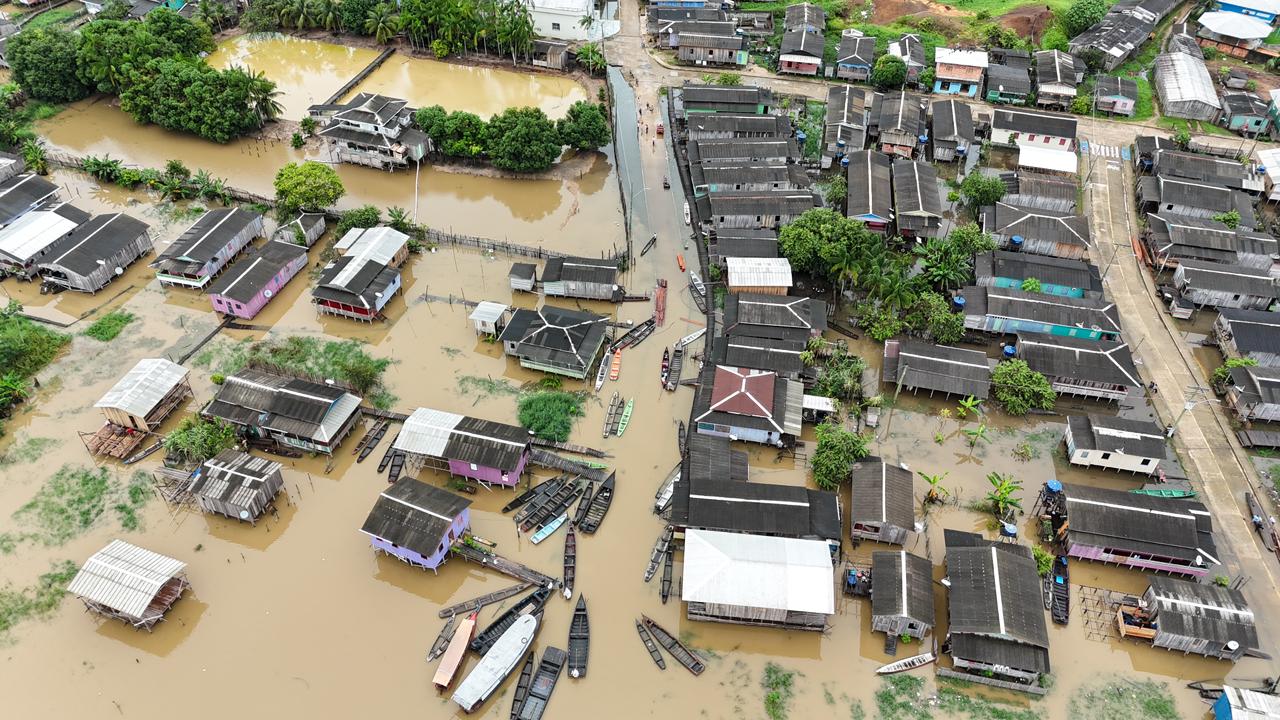 Chuvas acima da média provocam cheia fora de época no interior do Amazonas