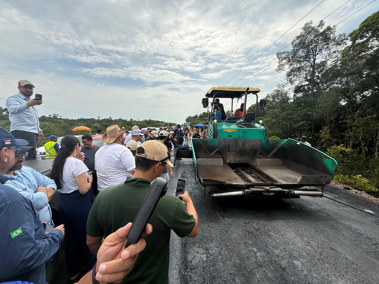 Saiba qual é o estágio da BR-319 e o que os senadores foram fazer na rodovia