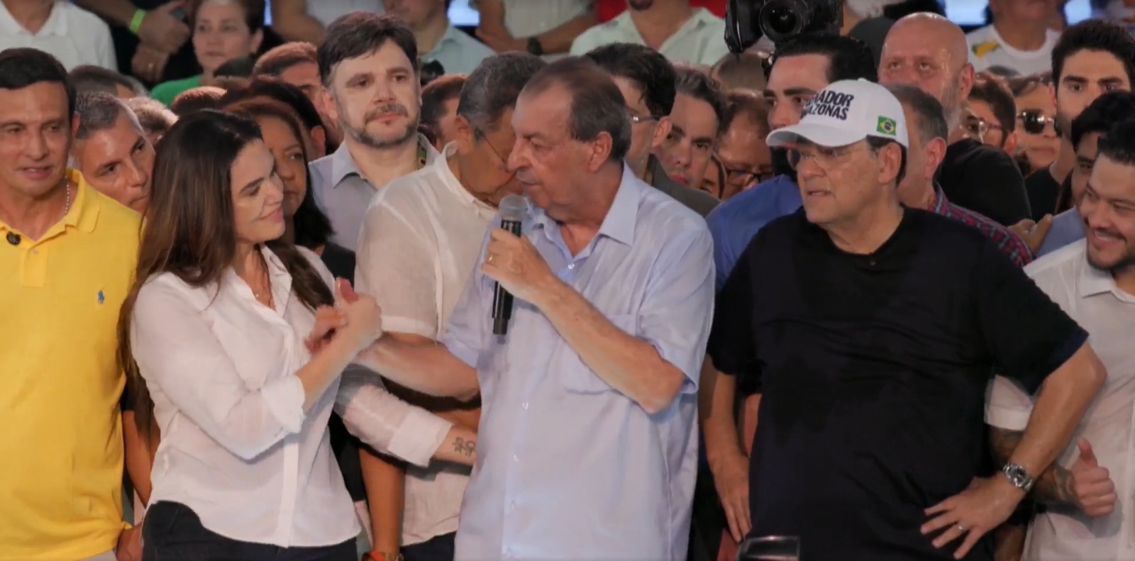 "Experiência e conhecimento podem fazer mais pelo povo", diz Omar ao lançar candidatura