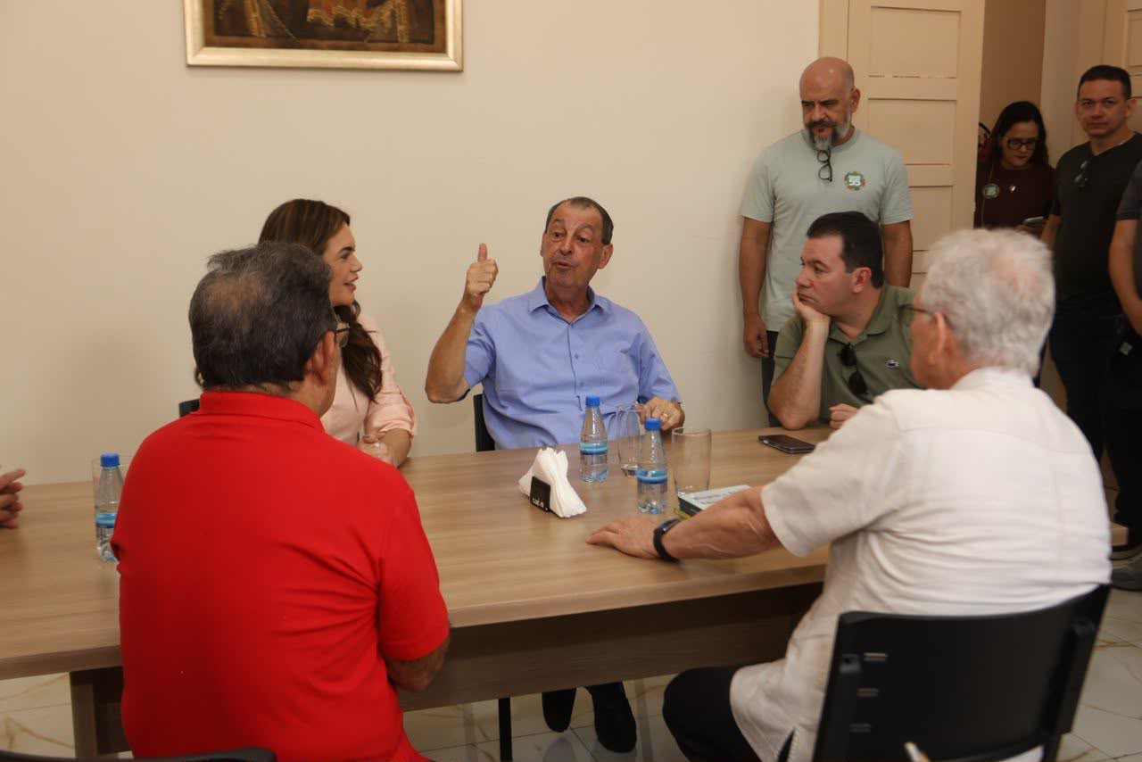 Omar visita cardeal Leonardo Steiner e destaca escolas de tempo integral como futuro da educação