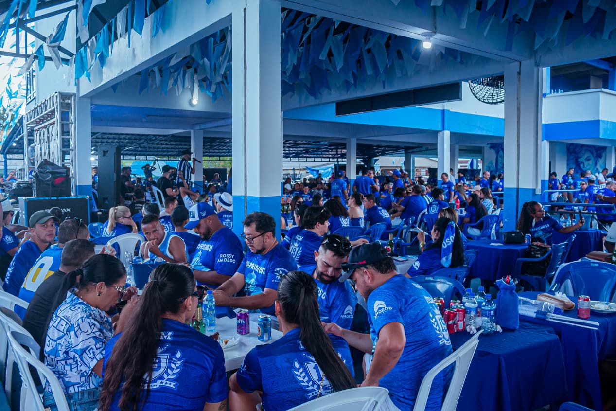 Feijoada da Raça Azul reúne torcedores no Curral do Boi Caprichoso