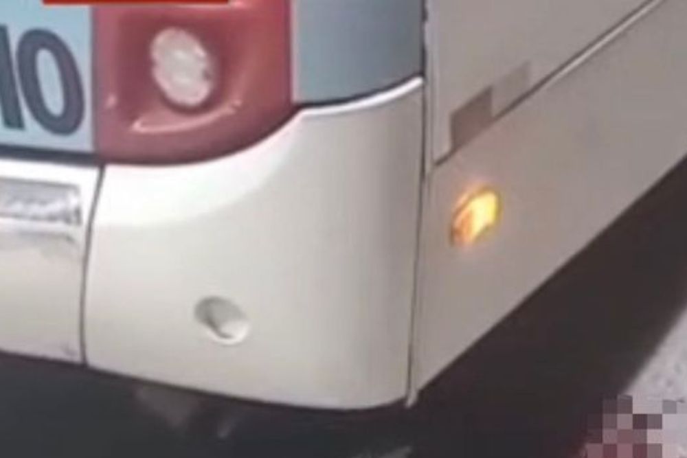 Imagem forte: Homem está em estado grave após cair de ônibus e ser atropelado no T4