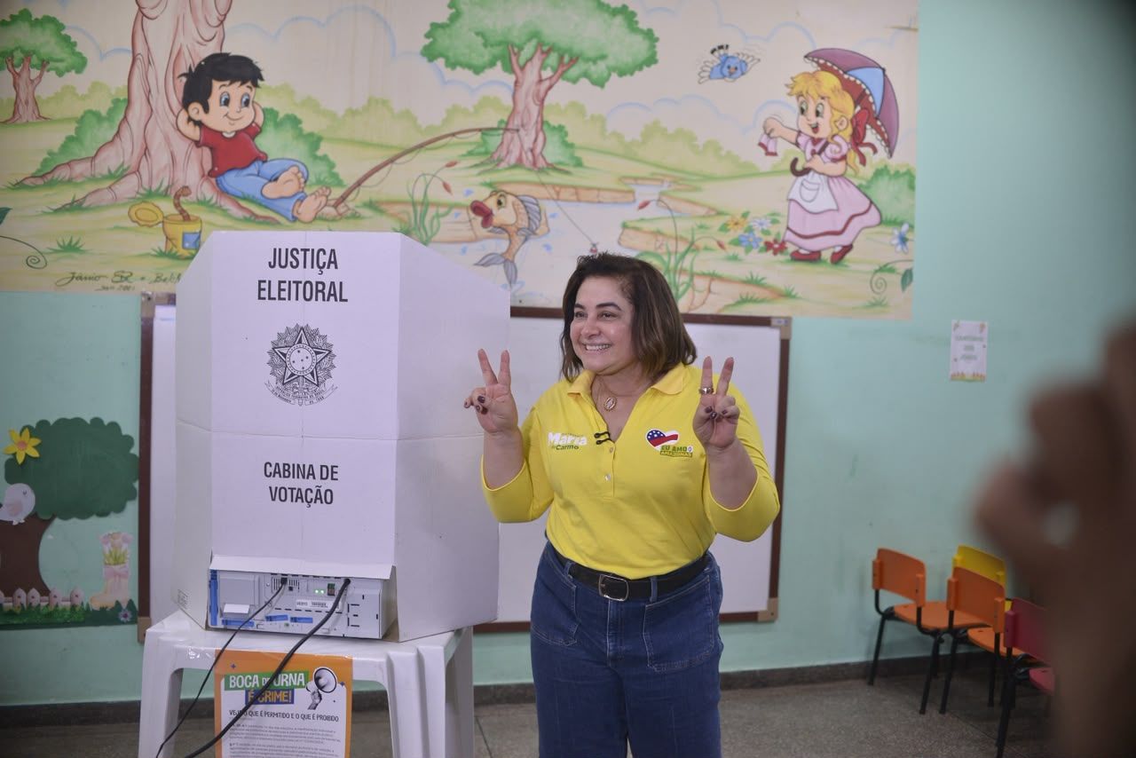 Maria do Carmo vota em Manaus e critica decisões da Justiça Eleitoral