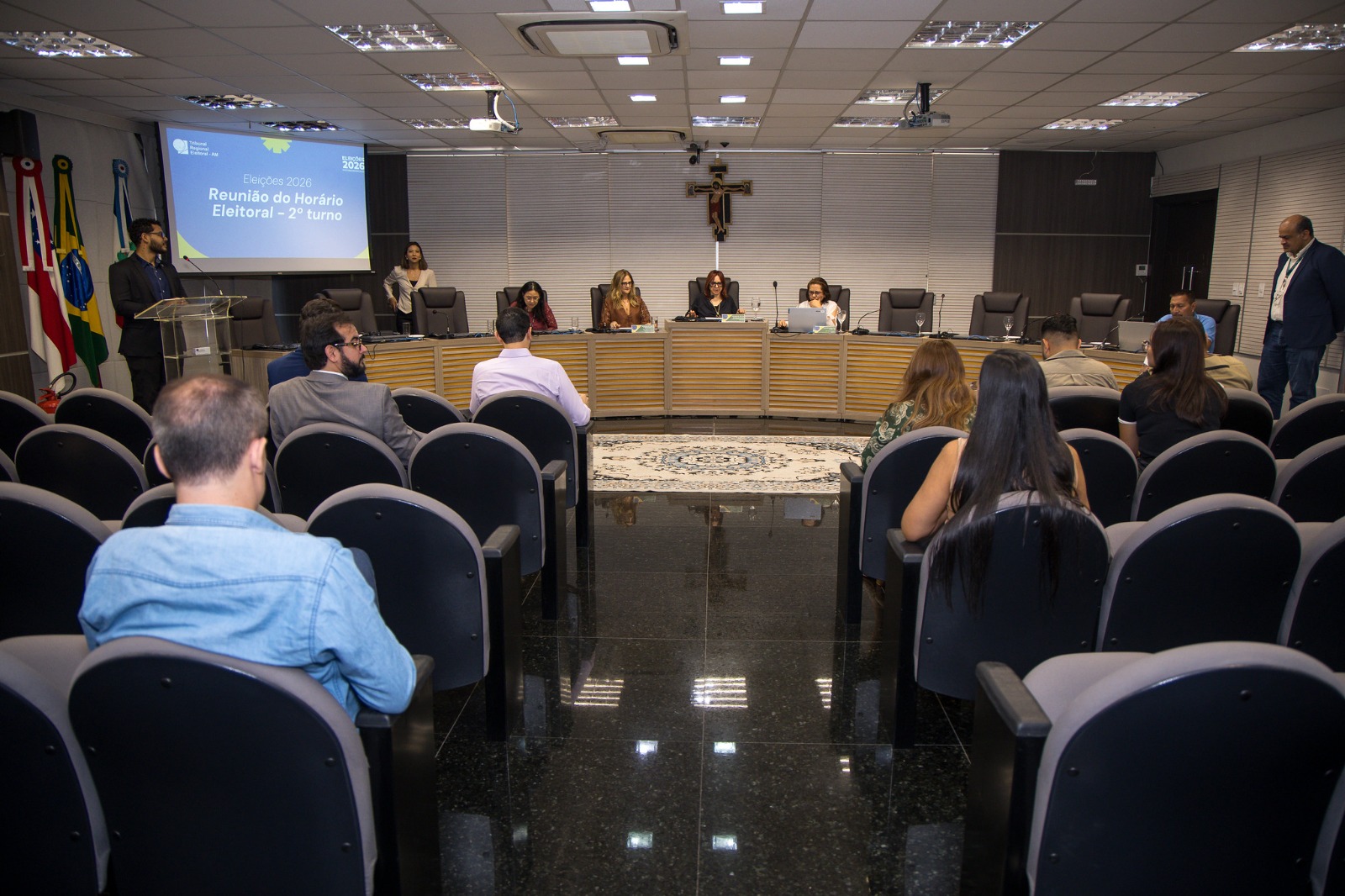 Candidatos ao Governo do Amazonas estreiam propaganda do 2º turno nesta sexta