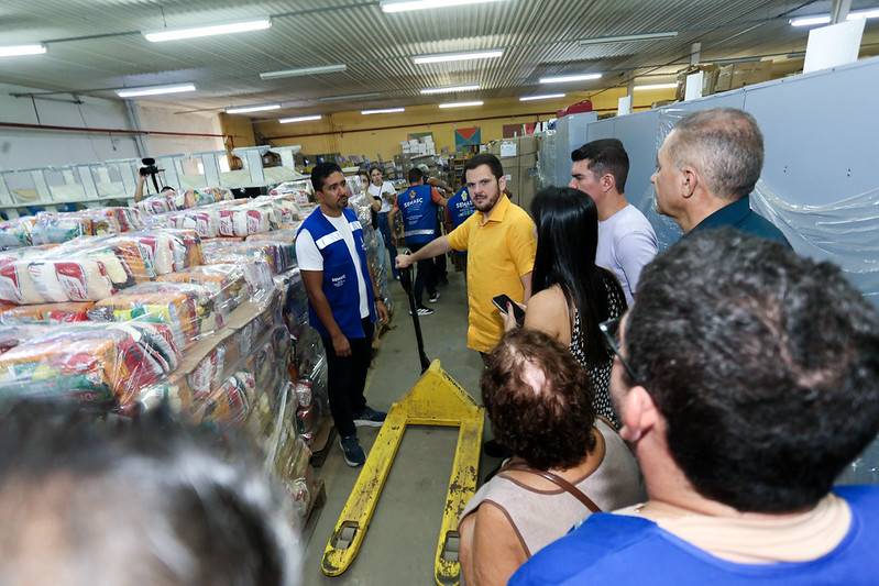 Prefeitura de Manaus inicia força-tarefa e anuncia ajuda humanitária para Venezuela