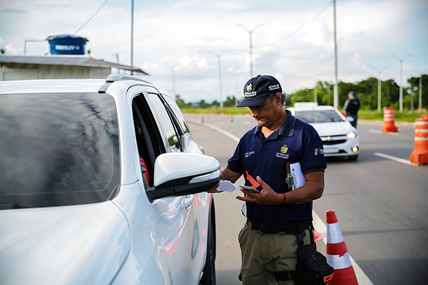Detran Amazonas realiza mais de 200 autuações durante o fim de semana e feriado