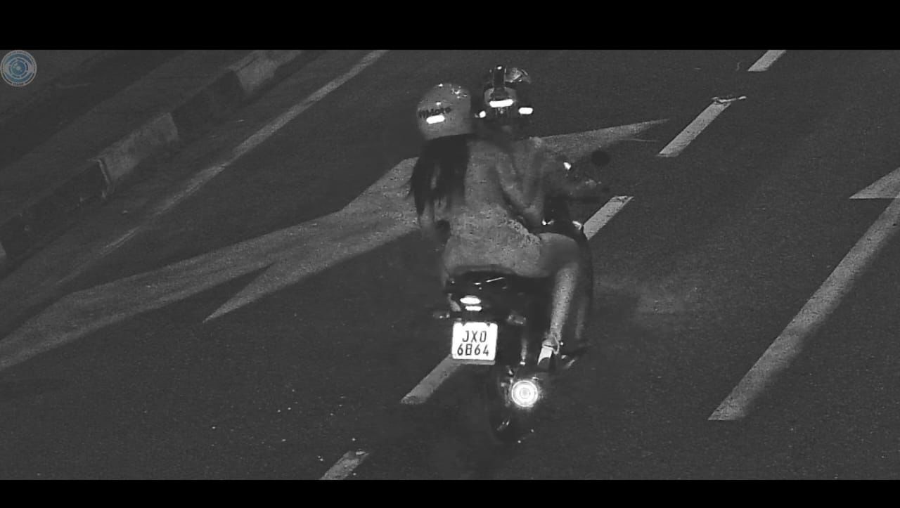 Vídeo mostra falso motorista de app agredindo musa de escola de samba em Manaus