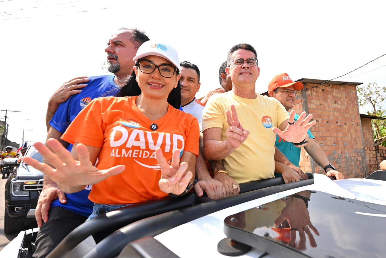 David inicia reta final da campanha pela Região Metropolitana com carreata em Iranduba