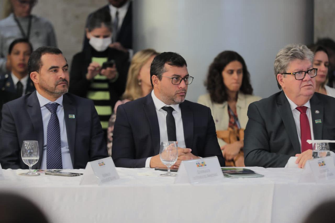 "Novos decretos do marco do saneamento vão permitir mais avanços no AM", diz Wilson Lima