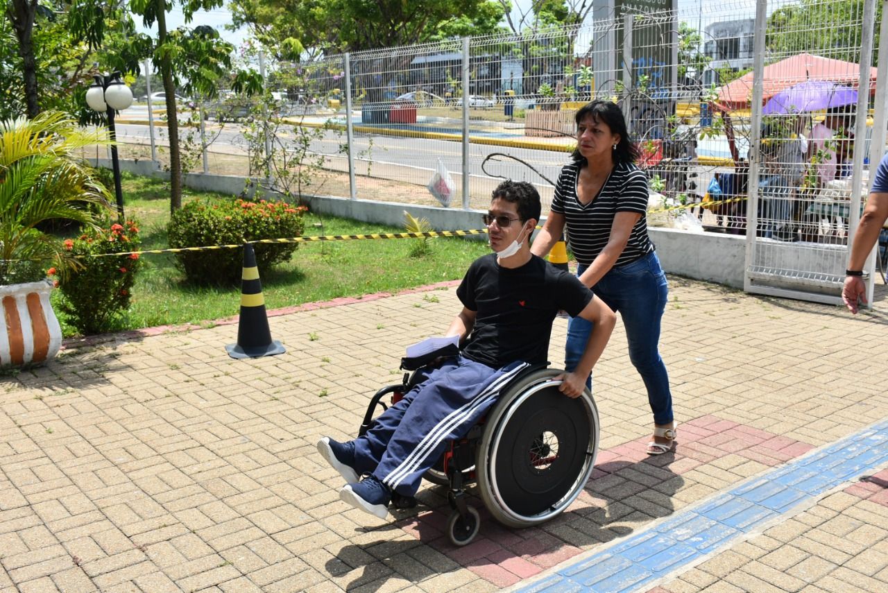 Prazo para solicitar isenção das taxas de inscrição do Vestibular e SIS da UEA termina nesta sexta-feira (28/07)