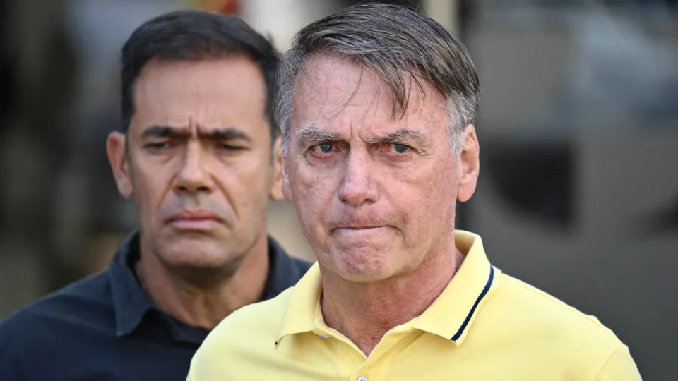 Bolsonaro mapeou ao menos três países como opções de fuga