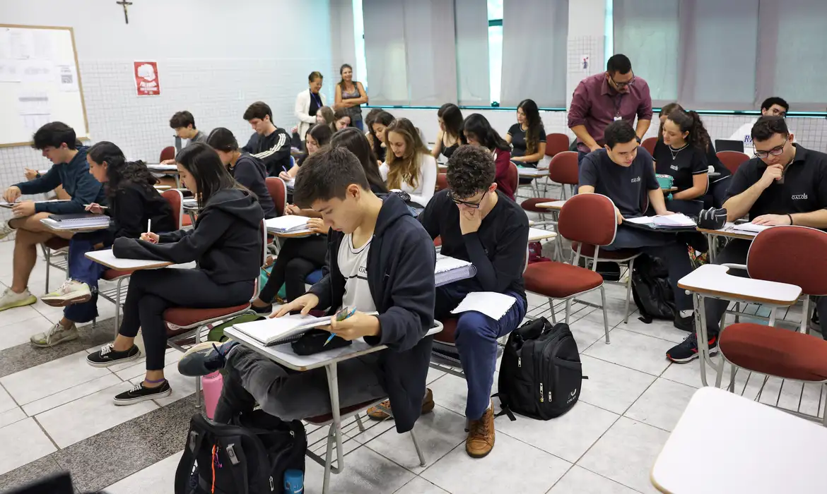 Alunos do Prouni podem solicitar bolsa permanência de R$ 700 por mês