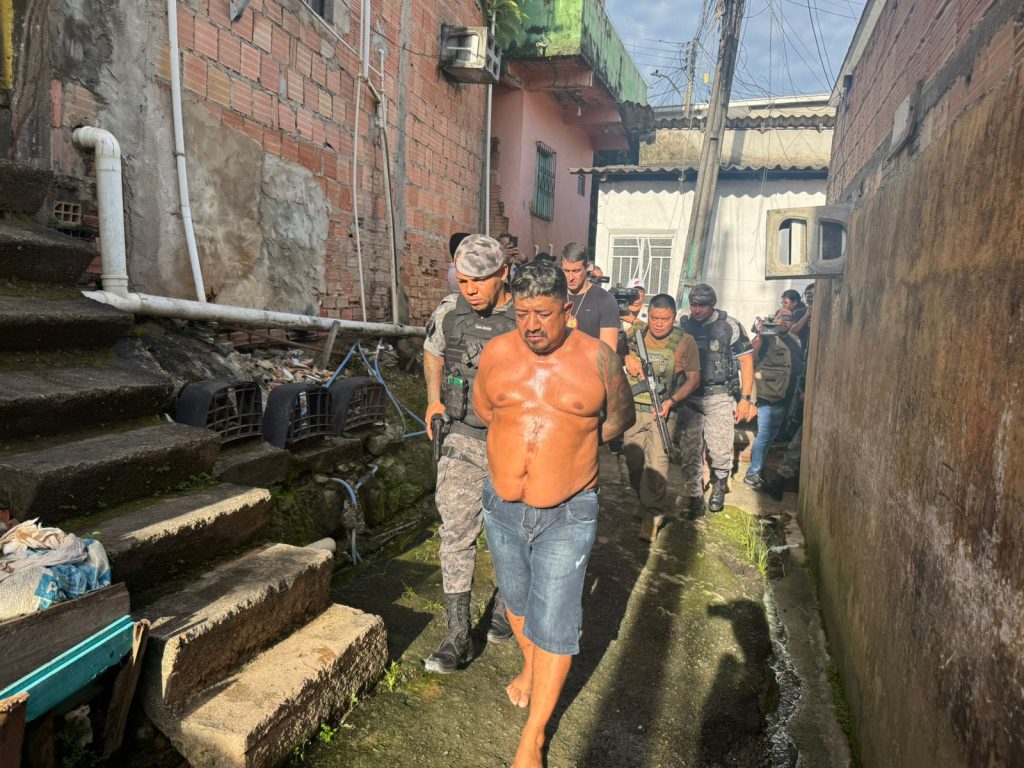 Vídeo: "Sombra" é preso acusado de liderar o tráfico de drogas na zona centro-oeste de Manaus