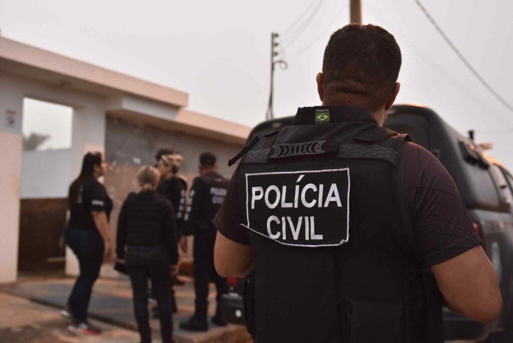 Polícia prende homem por furtos de veículos utilizando dispositivo ‘Chapolin’