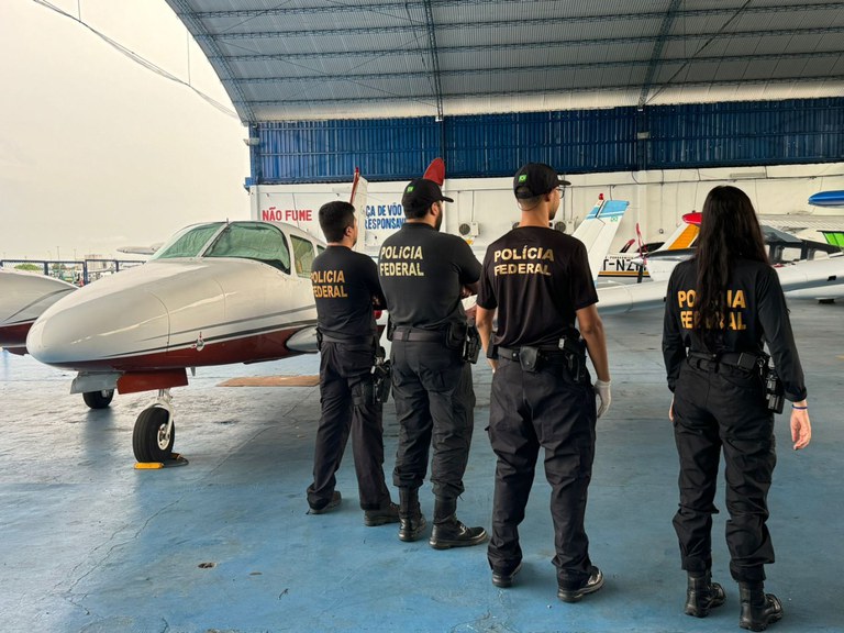 Em fiscalização contra crimes eleitorais, PF apreende malote de dinheiro no Aeroclube do AM